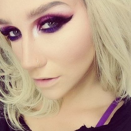 Ke$ha: Prête à tout déchirer sur scène!!!