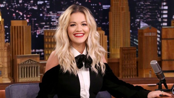 Plus qu'une voix, Rita Ora excelle dans d'autres domaines