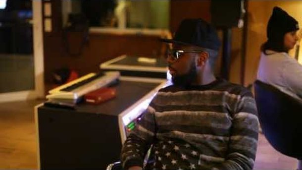 M.Pokora et Maître Gims complimentent la chanteuse Indila !