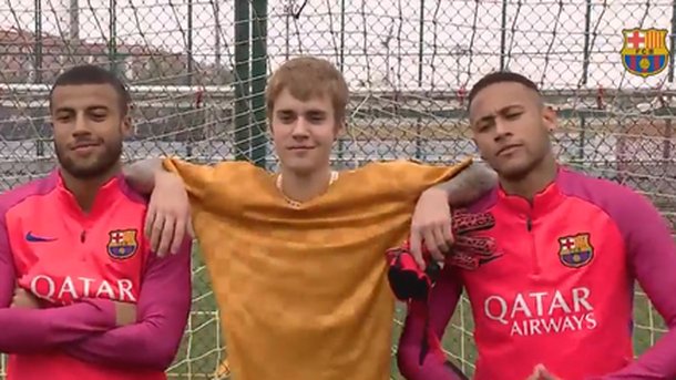 Justin Bieber fait le show avec Neymar à l’entrainement du FC Barcelone!