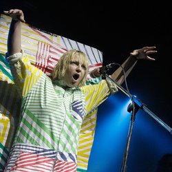 Sia dévoile son visage!