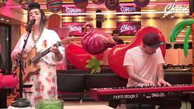 HOSHI "Il était une toi" en live dans Le Réveil Chérie