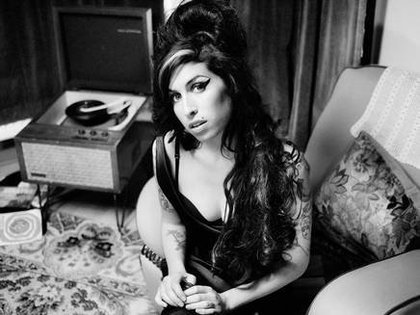 Halftime, la nouvelle chanson d'Amy Winehouse en écoute