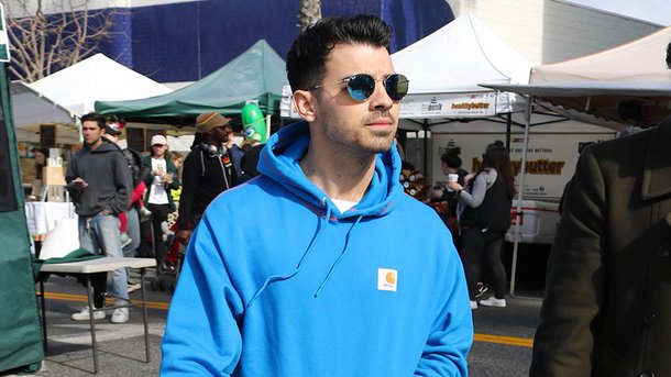 Joe Jonas: découvrez sa série "Cup of Joe" réalisée durant la tournée des Jonas Brothers