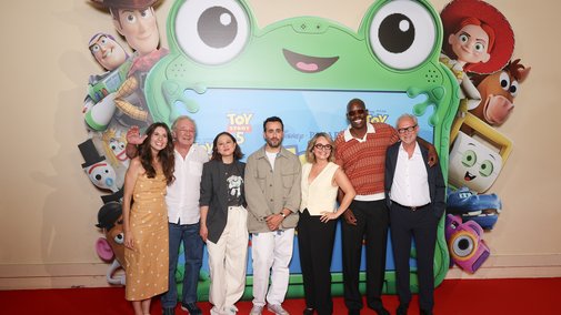 "Toy Story 5" : Laura Felpin, Jonathan Cohen et les voix françaises replongent en enfance
