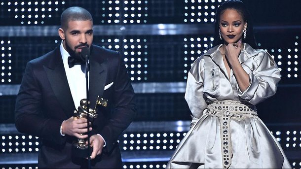 Les messages de Drake à Rihanna en chansons