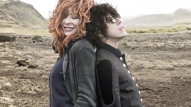 Mylène Farmer: écoutez « N’oublie pas » en duo avec LP sur Chérie