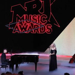 Louane et son compagnon - Cérémonie des NRJ Music Awards 2021