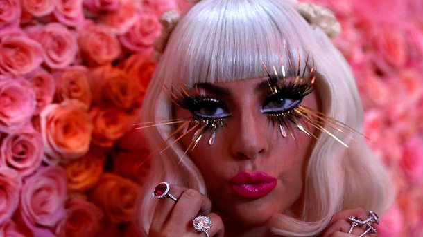 Lady Gaga évoque-t-elle son ex dans "Chromatica"?