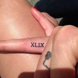 katy-perry-tatouage-superbowl2