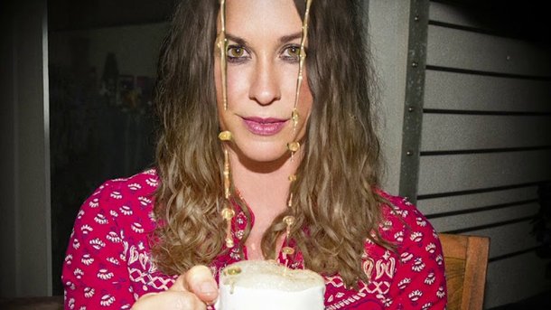 Le coup de cœur du club Chérie du jour: «Reasons I drink» d’Alanis Morissette