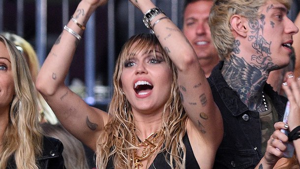 Miley Cyrus tease la sortie d’un nouveau titre