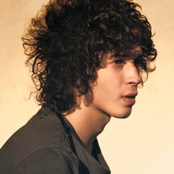 Julian Perretta : découvrez son nouveau clip 