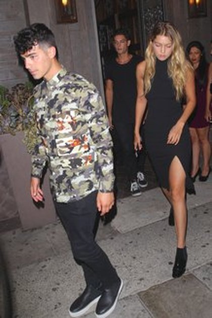Joe Jonas et Gigi Hadid au restaurant