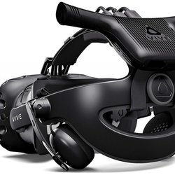 L'accessoire HTC Vive Wireless, posé sur le casque HTC Vive.