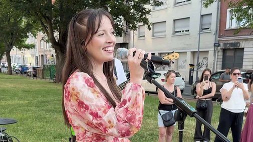 Sophie Beany nous interprète le générique de l'émission !