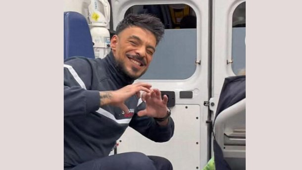 Les infos du Réveil Chérie : Un ambulancier alsacien chante pour rassurer une petite fille et cartonne sur TikTok !