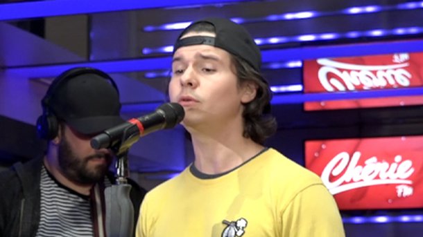 Lukas Graham interprète «Love Someone» en live pour Chérie FM