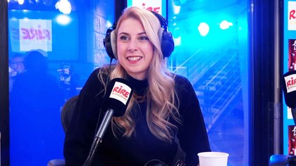 photo-le site a buggé - 1 heure de rire avec laura laune