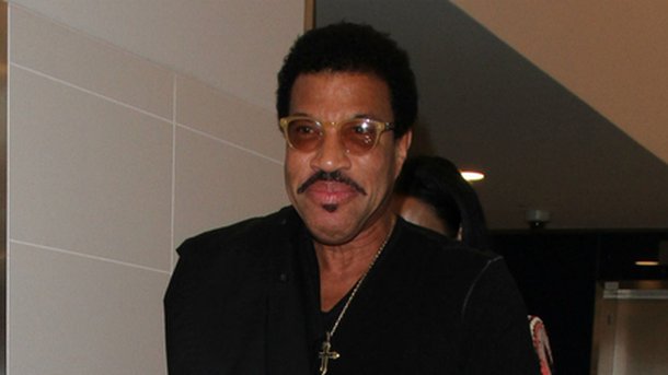 Lionel Richie: il voulait porter plainte contre Adele !