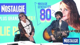 Julie Piétri interprète le mythique "Eve lève-toi" et son nouveau single "Les hommes qui pleurent" en live acoustique sur Nostalgie !