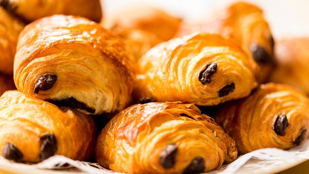 Les infos du Réveil Chérie : Un historien met (enfin) fin au débat entre “chocolatine” et “pain au chocolat”