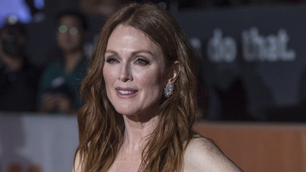 Julianne Moore : accro aux réseaux sociaux