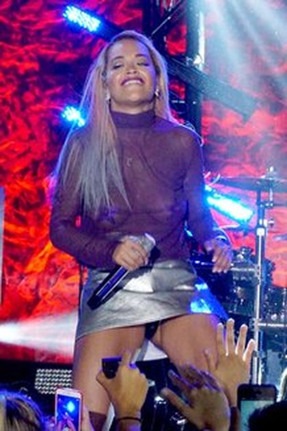 Rita Ora : super sexy sur scène à Los Angeles!