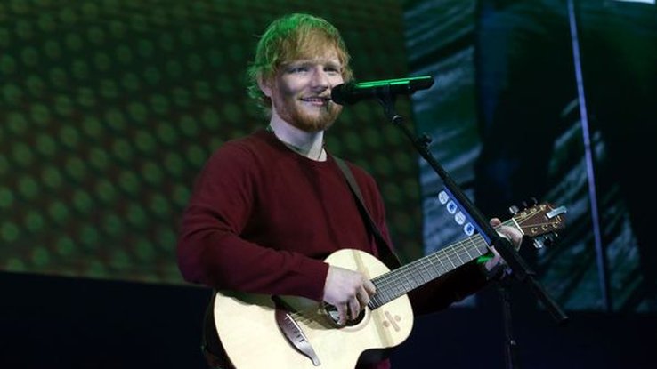 Ed Sheeran : qui est Anne-Marie, la chanteuse anglaise en premiè