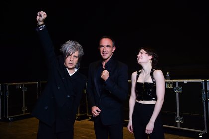Nicola Sirkis (Indochine), Nikos Aliagas et Christine and The Queens - Backstage NRJ Music Awards Paris Edition