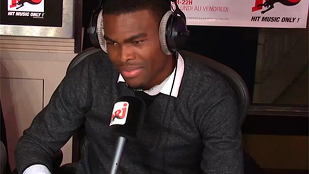 OMI se fait voler sa montre par Cauet!