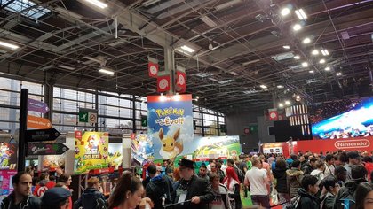 Le stand Nintendo est très vaste, coloré et riche en jeux à tester. Un petit village dédié aux jeux qui sont sortis ou sortent sur Switch et 3DS !