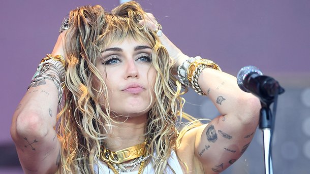Miley Cyrus opérée des cordes vocales: elle donne enfin de ses nouvelles