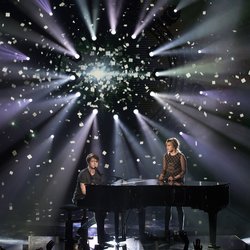 Louane et Charlie Puth - Cérémonie NRJ Music Awards 2016