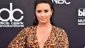 Demi Lovato interprète «In The Mirror», la bande-originale de «Eurovision: The story of Fire saga»