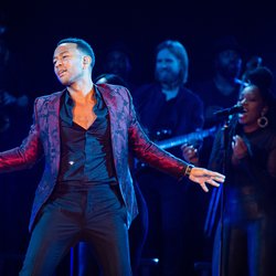 John Legend a charmé l'AccorHotels Arena