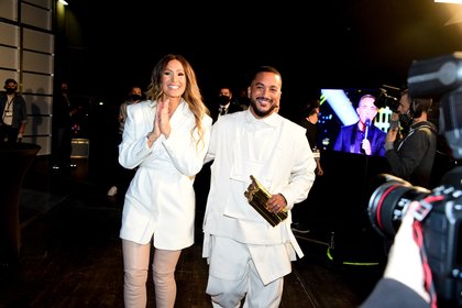 Vitaa et Slimane - Backstage NRJ Music Awards Paris Edition