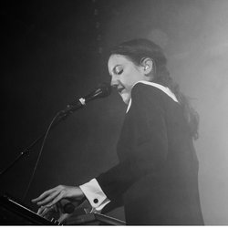 Jain chante "Makeba"