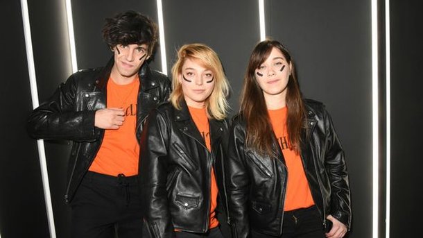 Hyphen Hyphen: que signifie leur maquillage de guerre?