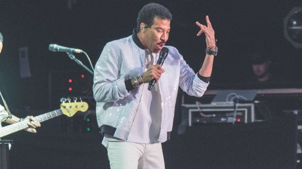 Lionel Richie : l'histoire de ses débuts avec les Commodores