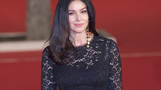 Monica Bellucci : trop paresseuse pour faire du sport!