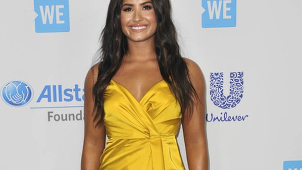 Demi Lovato est célibataire!