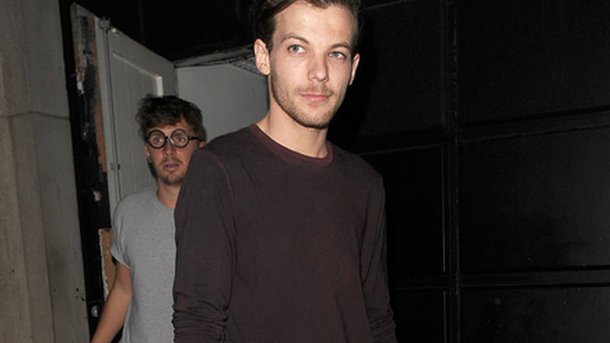 Louis Tomlinson: selfie super sexy!