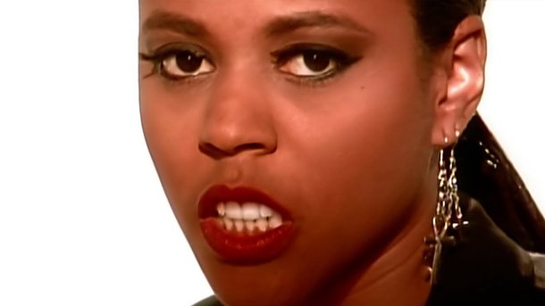 Le collector du 17-20 : "Gypsy Woman (She's Homeless)" de Crystal Waters