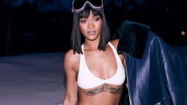 Rihanna : en bikini même au ski !