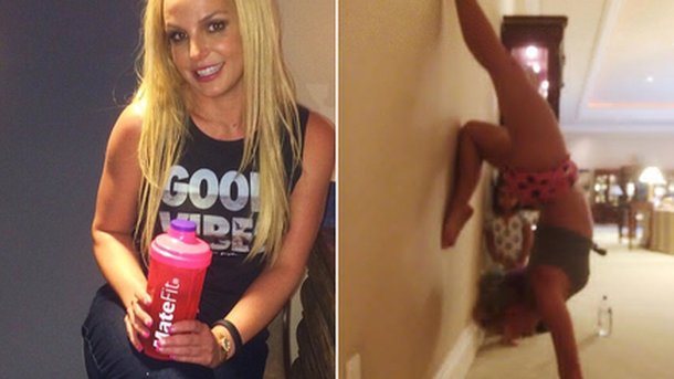 Britney Spears : séance yoga acrobatique dans sa chambre d'hôtel!