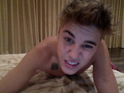 Justin Bieber nous fait découvrir son nouveau tatouage