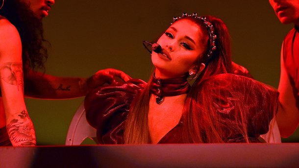 Ariana Grande très émue se confie sur sa tournée: «Je suis reconnaissante»