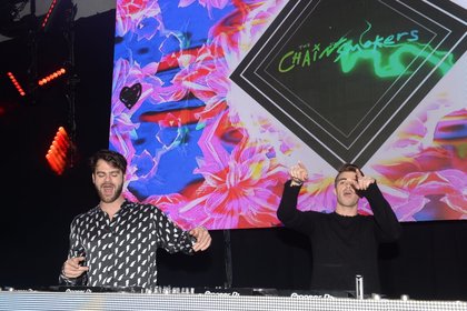 The Chainsmokers - NRJ DJ AWARDS 2016 - La Cérémonie