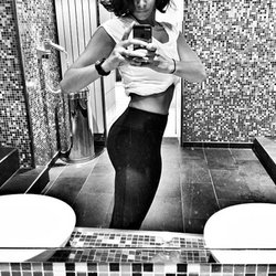 Shy'm : Les filles, les Squats, ça marche